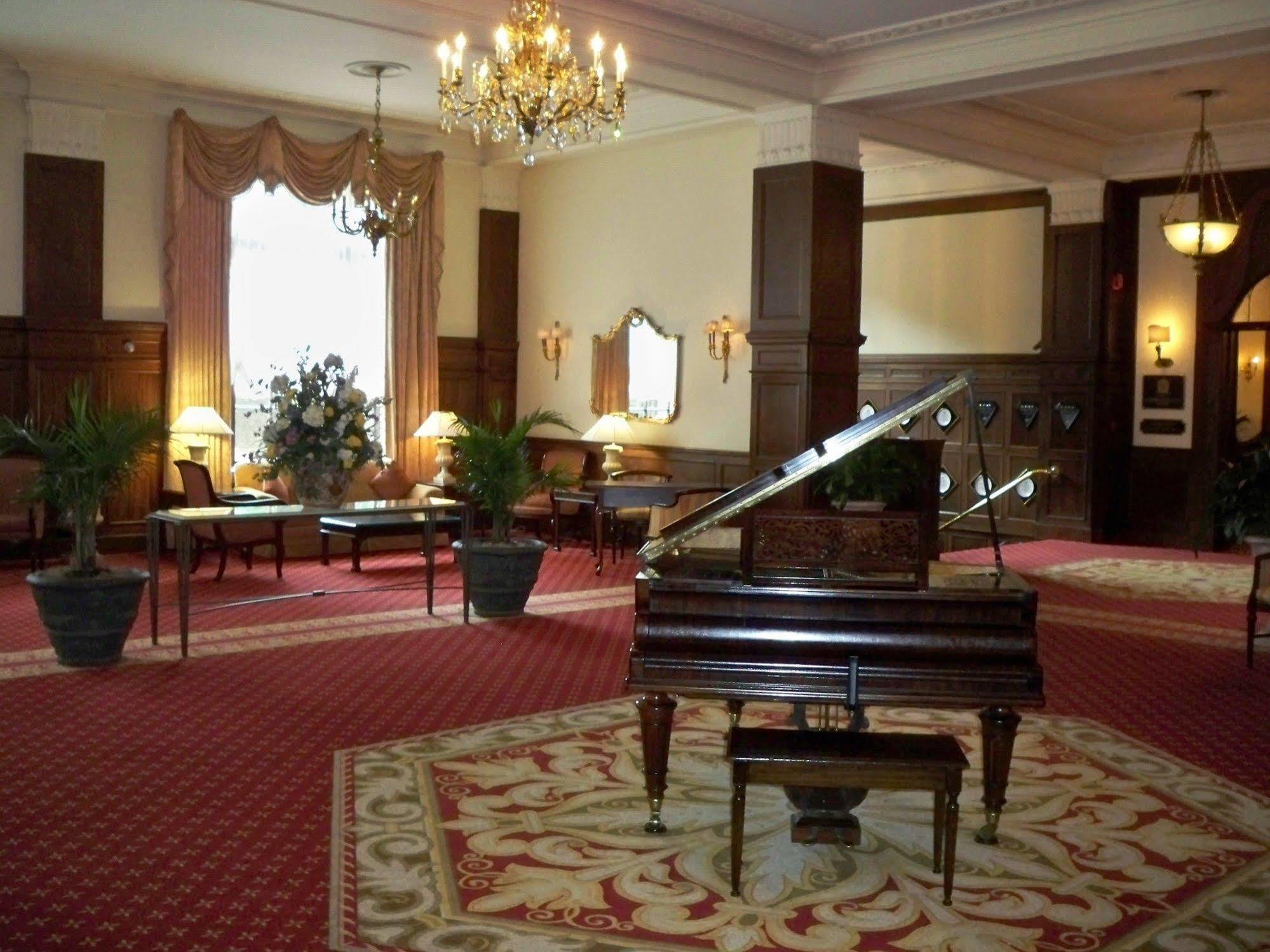 The Yorktowne Hotel, Tapestry Collection By Hilton Εξωτερικό φωτογραφία